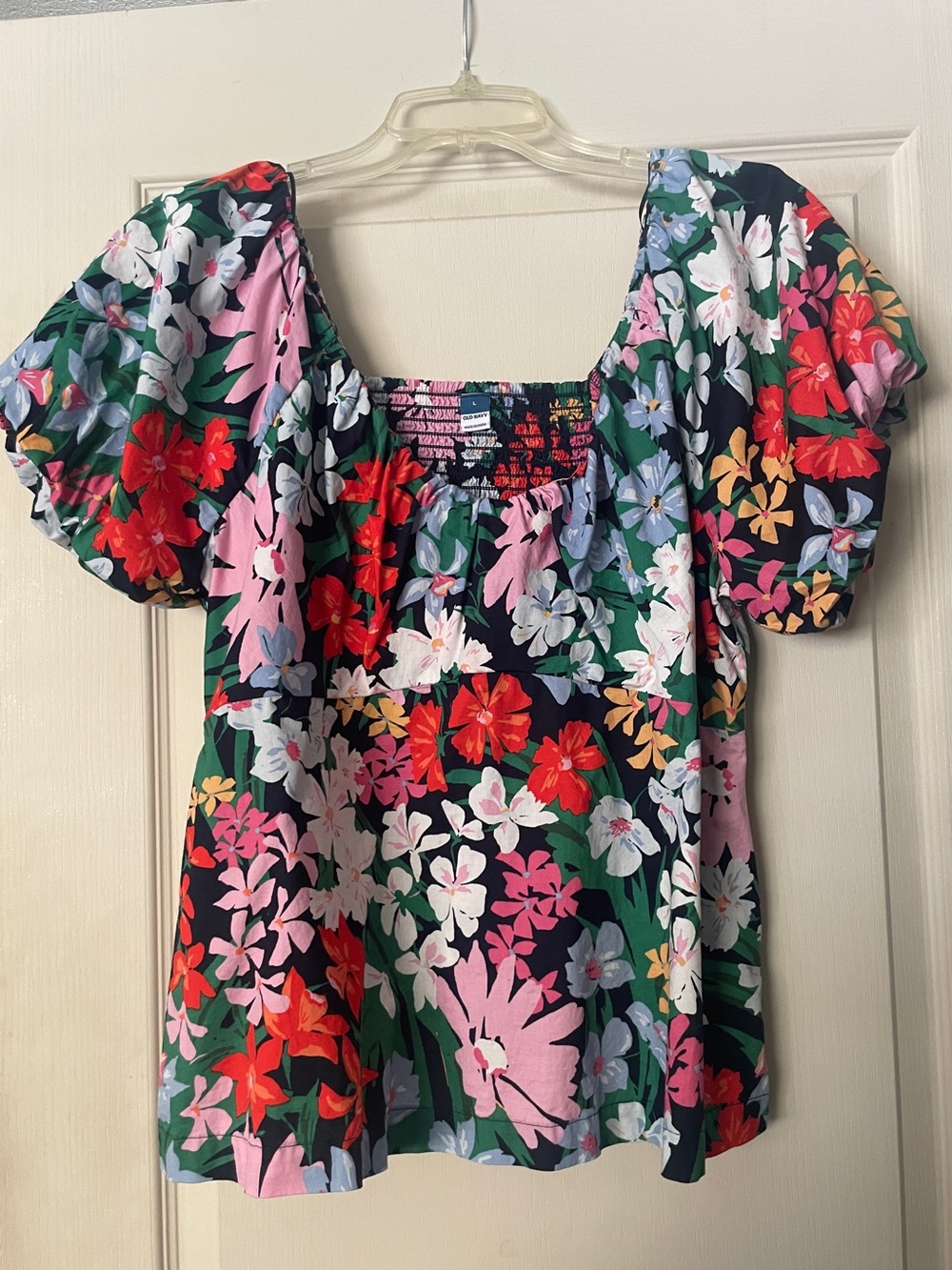 Old Navy floral puff-sleeve babydoll blouse Size Large